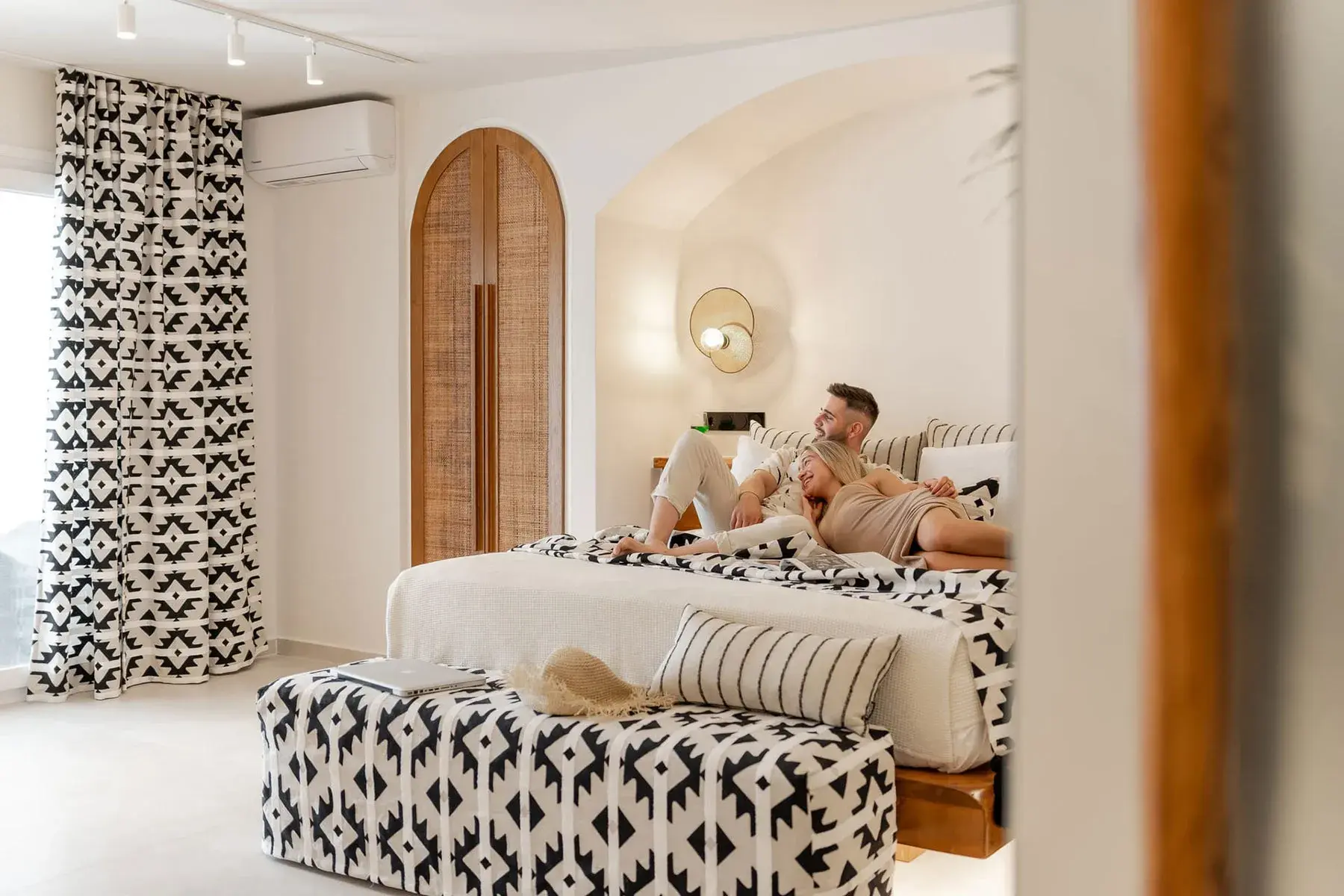 Signature Jacuzzi Suite Garden View | Almiriki Suites & Apartments
